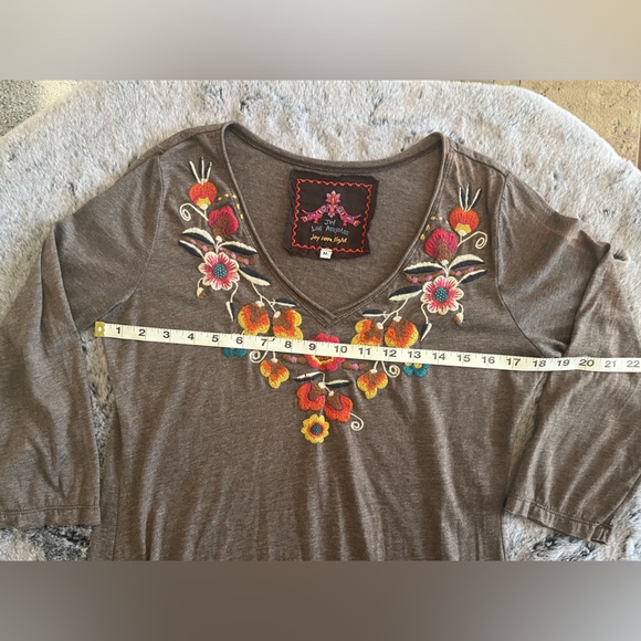 Johnny Was Gray embroidered Floral Shift Dress 3/4 Sleeve Boho V Neck Med Defect - Picture 9 of 16